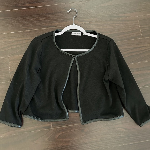 Black Cropped Cardigan - Picture 1 of 1